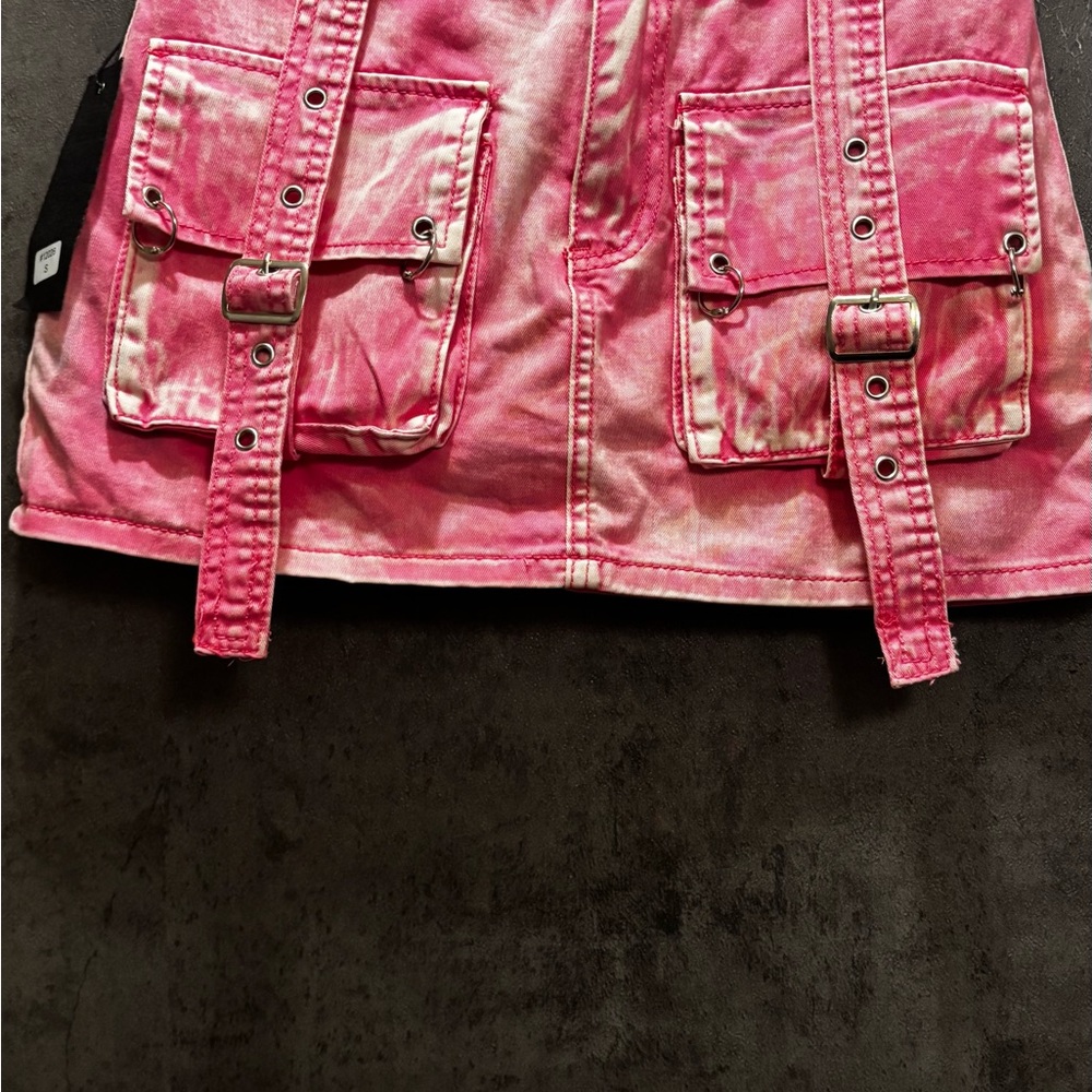 Stylish Pink Mini Skirt with Buckle Details